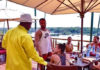 Museveni cracks jokes with Israel Tourists at Chobe Safari Lodge